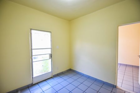 Casa de condomínio à venda com 79m², 2 quartos e 1 vagaSala