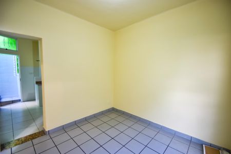 Casa de condomínio à venda com 79m², 2 quartos e 1 vagaSala