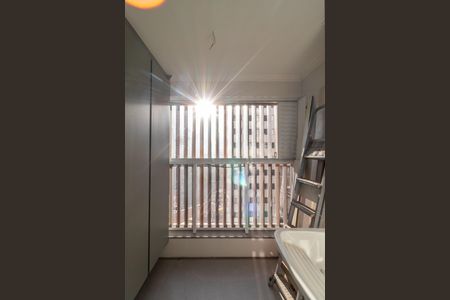 Apartamento à venda com 74m², 2 quartos e 1 vagaÁrea de Serviço