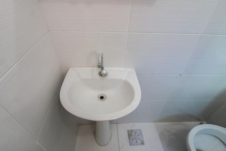 Casa para alugar com 80m², 2 quartos e sem vagaBanheiro