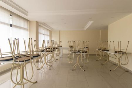 Apartamento para alugar com 105m², 3 quartos e 1 vaga Apartamento para alugar com 105m², 3 quartos e 1 vagaÁrea comum - Salão de festas
