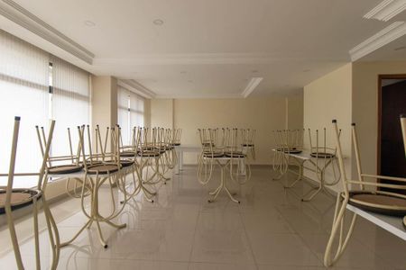 Apartamento para alugar com 105m², 3 quartos e 1 vaga Apartamento para alugar com 105m², 3 quartos e 1 vagaÁrea comum - Salão de festas