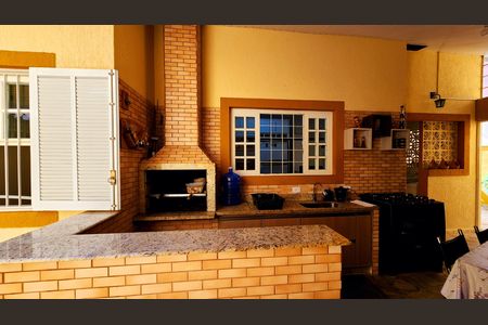 Casa para alugar com 224m², 3 quartos e 3 vagas Casa para alugar com 224m², 3 quartos e 3 vagasÁrea gourmet
