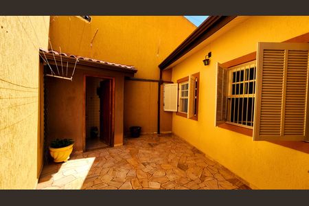 Casa para alugar com 224m², 3 quartos e 3 vagas Casa para alugar com 224m², 3 quartos e 3 vagasQuintal
