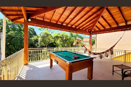 Casa para alugar com 224m², 3 quartos e 3 vagas Casa para alugar com 224m², 3 quartos e 3 vagasVaranda