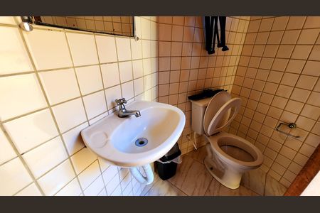 Casa para alugar com 224m², 3 quartos e 3 vagas Casa para alugar com 224m², 3 quartos e 3 vagasBanheiro Externo