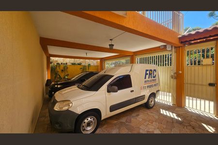 Casa para alugar com 224m², 3 quartos e 3 vagas Casa para alugar com 224m², 3 quartos e 3 vagasGaragem