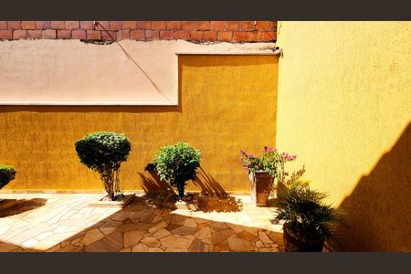 Casa para alugar com 224m², 3 quartos e 3 vagas Casa para alugar com 224m², 3 quartos e 3 vagasQuintal