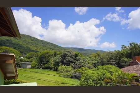 Casa de condomínio para alugar com 735m², 4 quartos e 2 vagas Casa de condomínio para alugar com 735m², 4 quartos e 2 vagasVaranda _ vista