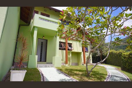 Casa de condomínio para alugar com 735m², 4 quartos e 2 vagas Casa de condomínio para alugar com 735m², 4 quartos e 2 vagasPátio