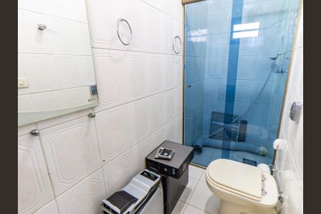 Casa à venda com 240m², 4 quartos e 2 vagas Casa à venda com 240m², 4 quartos e 2 vagasBanheiro da Suíte