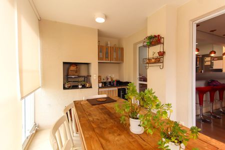 Apartamento à venda com 112m², 2 quartos e 2 vagasVaranda