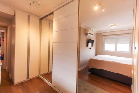 Apartamento à venda com 112m², 2 quartos e 2 vagasQuarto 2 - Suíte