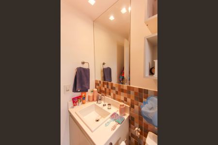 Apartamento à venda com 112m², 2 quartos e 2 vagasBanheiro da Suíte 1