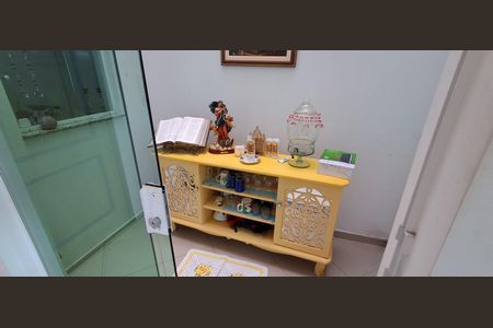 Casa à venda com 194m², 3 quartos e 8 vagas Casa à venda com 194m², 3 quartos e 8 vagasJardim de inverno