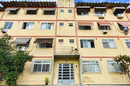 Apartamento à venda com 45m², 2 quartos e 1 vaga Apartamento à venda com 45m², 2 quartos e 1 vagaFachada