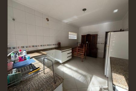 Casa à venda com 130m², 3 quartos e 1 vaga