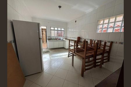 Casa à venda com 130m², 3 quartos e 1 vaga