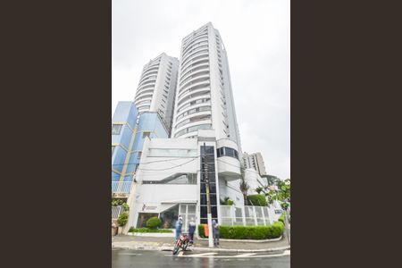 Apartamento à venda com 85m², 3 quartos e 2 vagasFachada e portaria