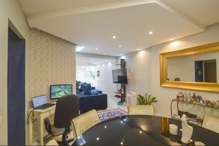 Apartamento à venda com 85m², 3 quartos e 2 vagasSala