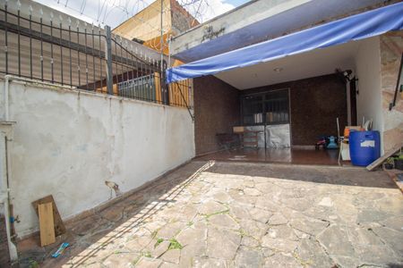 Casa à venda com 250m², 4 quartos e 5 vagas Casa à venda com 250m², 4 quartos e 5 vagasGaragem