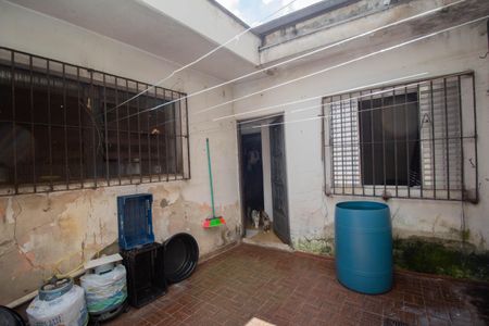 Casa à venda com 250m², 4 quartos e 5 vagas Casa à venda com 250m², 4 quartos e 5 vagasQuintal