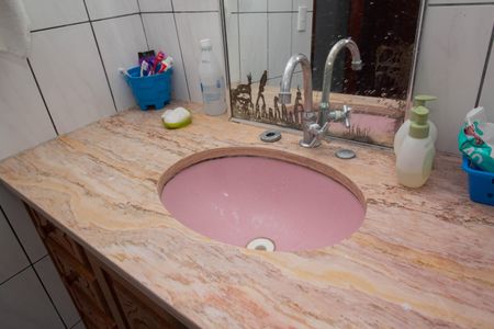 Casa à venda com 250m², 4 quartos e 5 vagas Casa à venda com 250m², 4 quartos e 5 vagasBanheiro