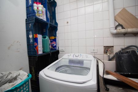 Casa à venda com 250m², 4 quartos e 5 vagas Casa à venda com 250m², 4 quartos e 5 vagasÁrea de Serviço