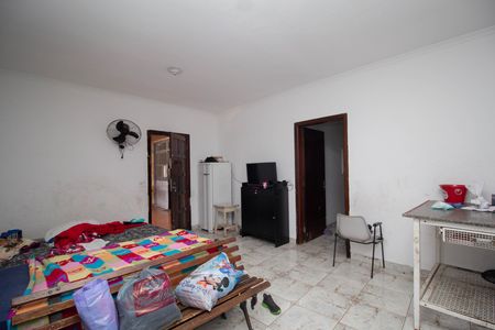 Casa à venda com 250m², 4 quartos e 5 vagas Casa à venda com 250m², 4 quartos e 5 vagasSala