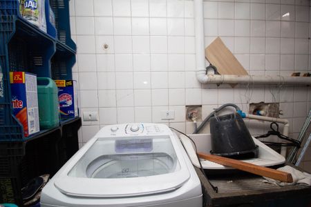 Casa à venda com 250m², 4 quartos e 5 vagas Casa à venda com 250m², 4 quartos e 5 vagasÁrea de Serviço