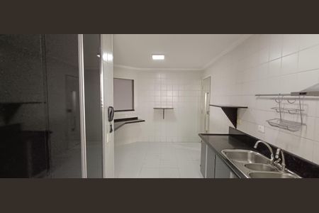 Apartamento para alugar com 108m², 2 quartos e 2 vagasCozinha