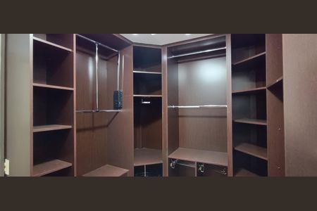 Apartamento para alugar com 108m², 2 quartos e 2 vagasCloset da suíte 2