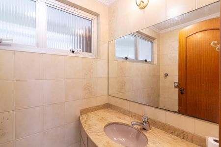 Apartamento à venda com 160m², 4 quartos e 2 vagas Apartamento à venda com 160m², 4 quartos e 2 vagasLavabo