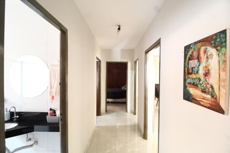 Casa para alugar com 160m², 4 quartos e 2 vagasCorredor