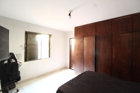 Casa para alugar com 160m², 4 quartos e 2 vagasQuarto 2 - Suíte