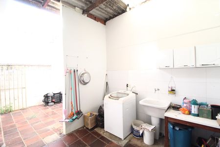 Casa para alugar com 160m², 4 quartos e 2 vagasÁrea de Serviço