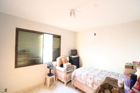 Casa para alugar com 160m², 4 quartos e 2 vagasQuarto 4