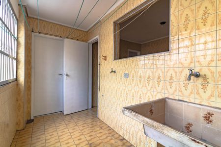 Apartamento à venda com 143m², 3 quartos e 1 vaga Apartamento à venda com 143m², 3 quartos e 1 vagaLavanderia