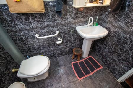 Casa à venda com 151m², 4 quartos e 3 vagasBanheiro 3