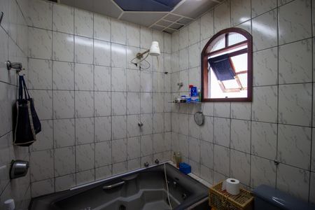 Casa à venda com 151m², 4 quartos e 3 vagasBanheiro