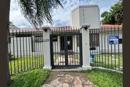 Casa à venda com 240m², 3 quartos e 2 vagasplaquinha fachada