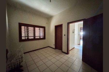 Casa à venda com 240m², 3 quartos e 2 vagasÁrea de Serviço