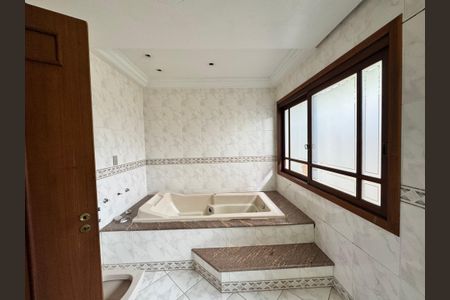 Casa à venda com 240m², 3 quartos e 2 vagasBanheiro da Suíte