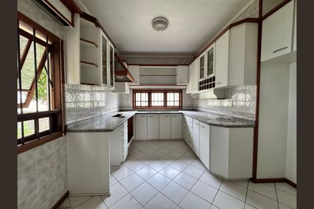 Casa à venda com 240m², 3 quartos e 2 vagasCozinha