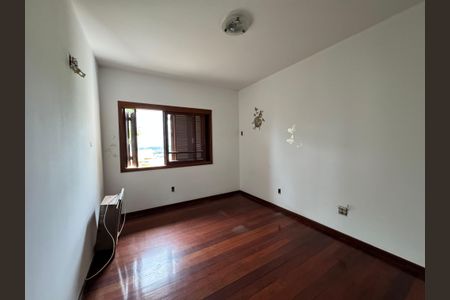 Casa à venda com 240m², 3 quartos e 2 vagasquarto 1