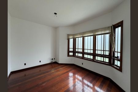 Casa à venda com 240m², 3 quartos e 2 vagasHall de entrada