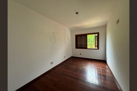 Casa à venda com 240m², 3 quartos e 2 vagasquarto 2