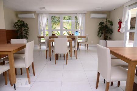 Apartamento à venda com 60m², 2 quartos e 1 vagaÁrea comum - Salão de festas