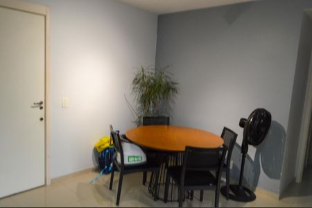 Apartamento à venda com 60m², 2 quartos e 1 vagaSala