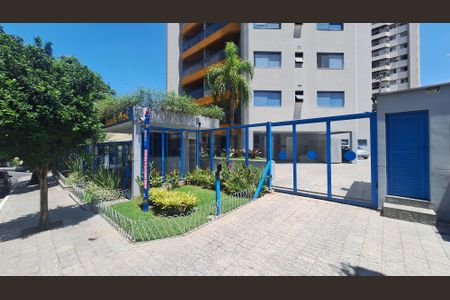 Apartamento à venda com 98m², 2 quartos e 2 vagasFachada